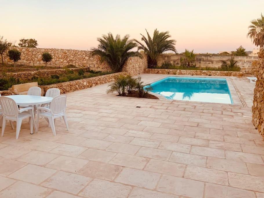 Farmhouse Villa With Large Pool And Garden In Gozo Għarb Dış mekan fotoğraf