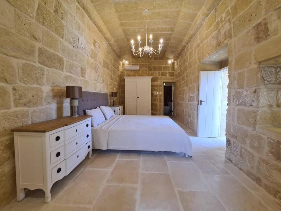 Farmhouse Villa With Large Pool And Garden In Gozo Għarb Dış mekan fotoğraf