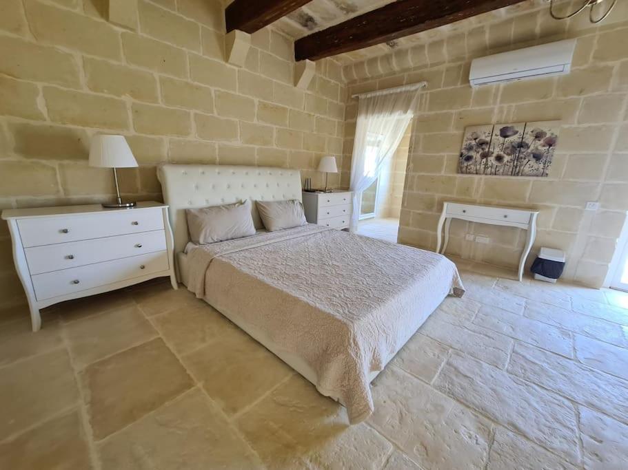Farmhouse Villa With Large Pool And Garden In Gozo Għarb Dış mekan fotoğraf