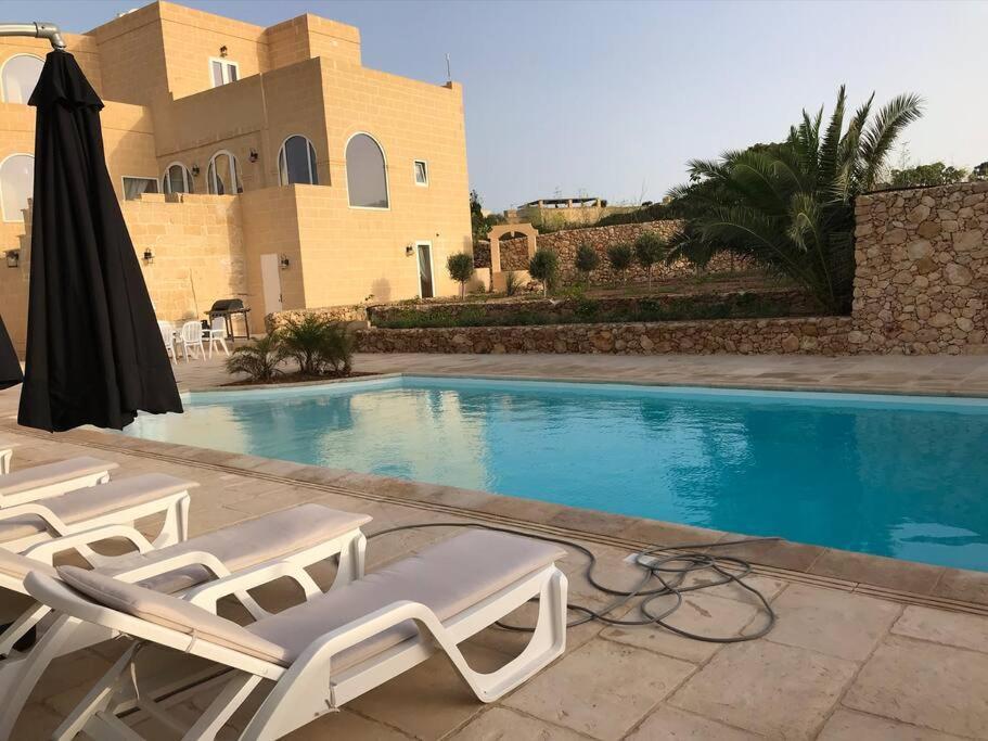 Farmhouse Villa With Large Pool And Garden In Gozo Għarb Dış mekan fotoğraf