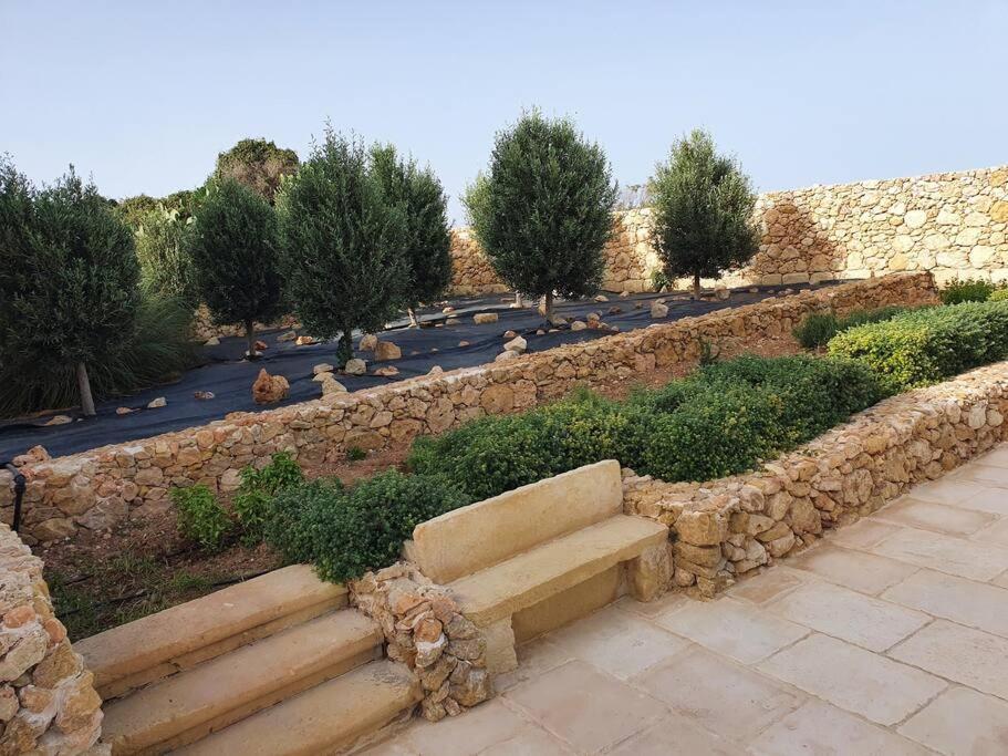 Farmhouse Villa With Large Pool And Garden In Gozo Għarb Dış mekan fotoğraf