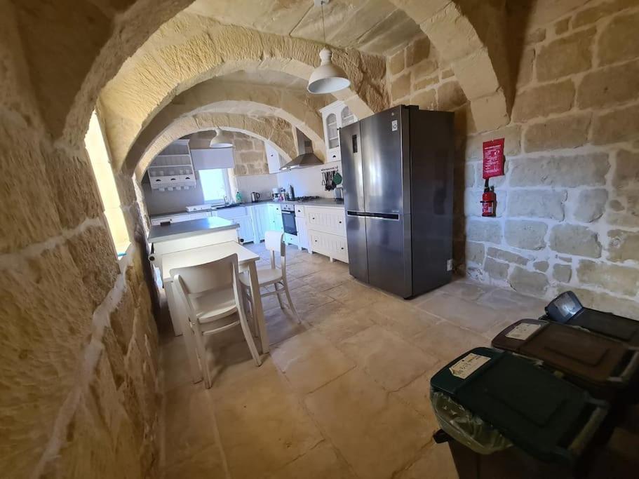 Farmhouse Villa With Large Pool And Garden In Gozo Għarb Dış mekan fotoğraf