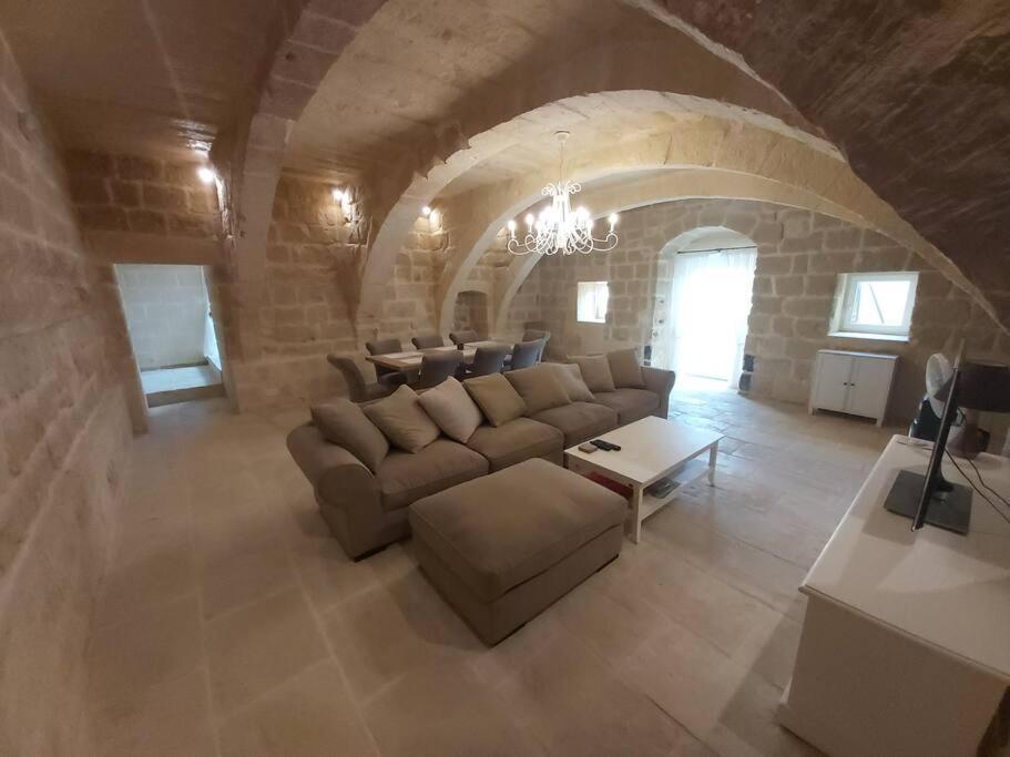 Farmhouse Villa With Large Pool And Garden In Gozo Għarb Dış mekan fotoğraf