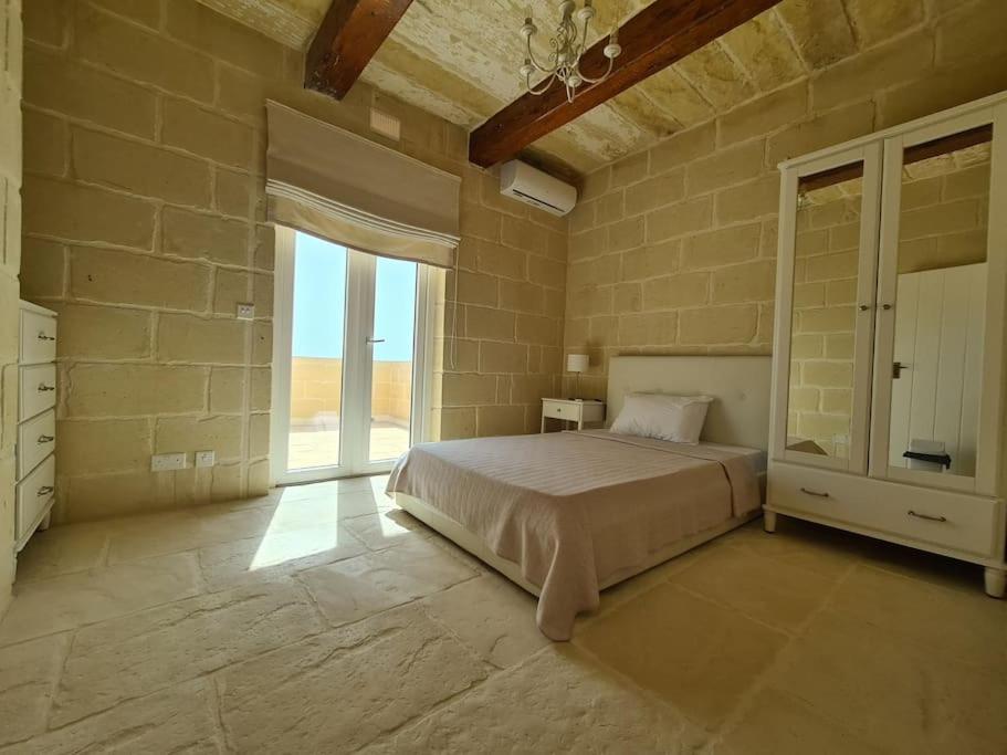 Farmhouse Villa With Large Pool And Garden In Gozo Għarb Dış mekan fotoğraf