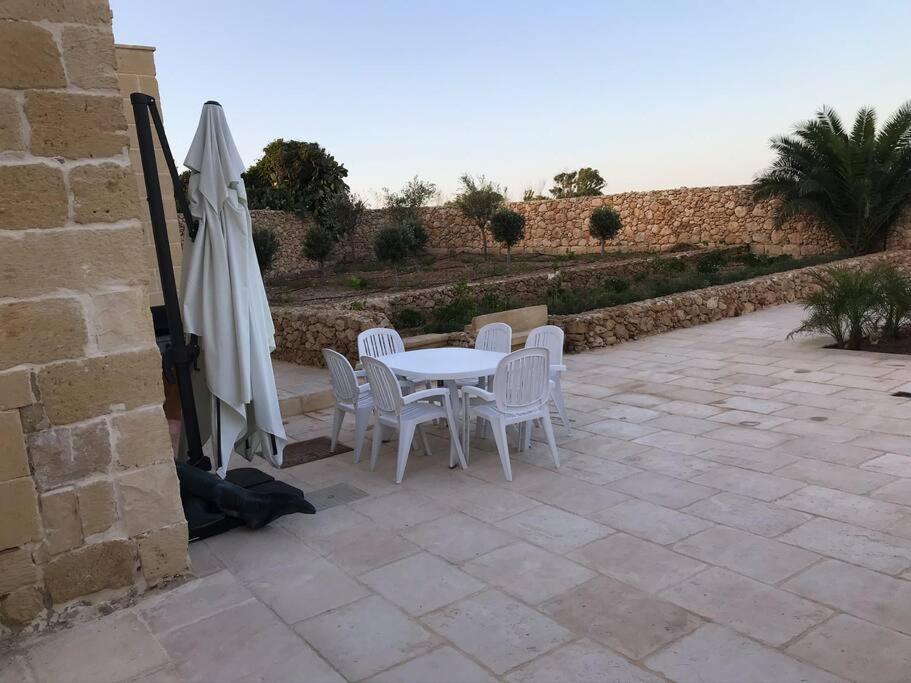 Farmhouse Villa With Large Pool And Garden In Gozo Għarb Dış mekan fotoğraf