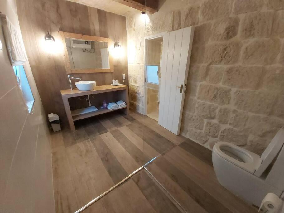 Farmhouse Villa With Large Pool And Garden In Gozo Għarb Dış mekan fotoğraf